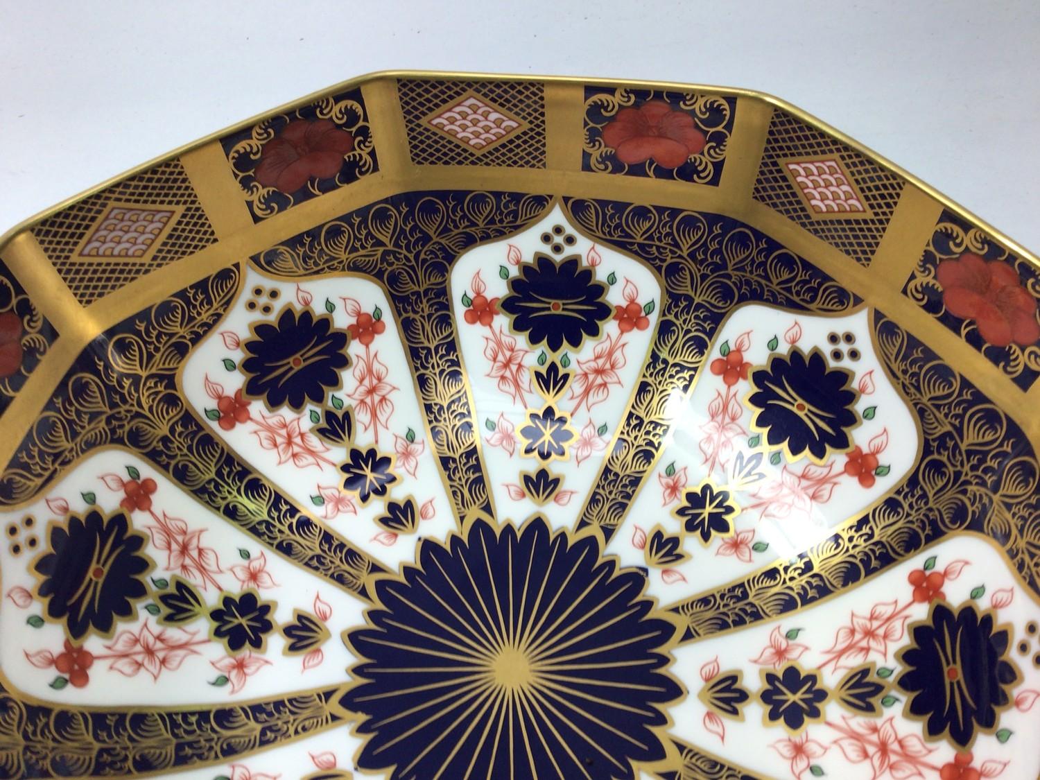 A Royal Crown Derby 'Old Imari' pattern bowl, of octagonal form, numbered '1128' to base and with - Image 9 of 9