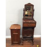 An Edwardian stained walnut mirrored shaving stand, together with a walnut pot cupboard (2)