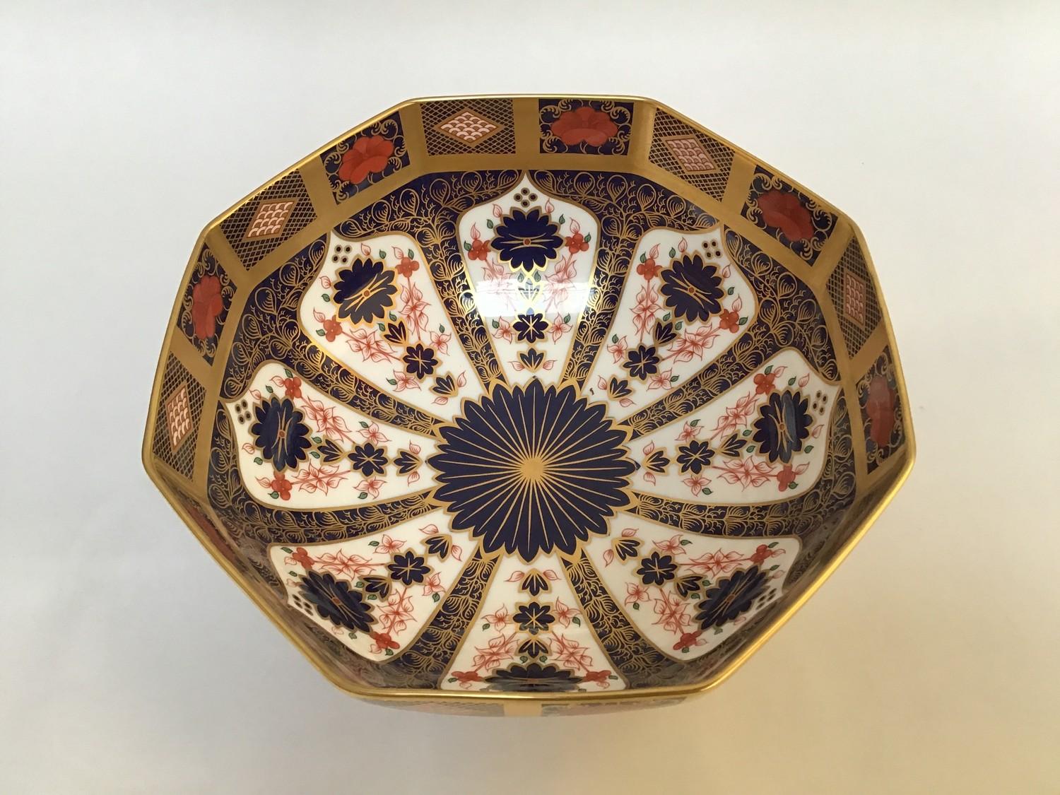 A Royal Crown Derby 'Old Imari' pattern bowl, of octagonal form, numbered '1128' to base and with