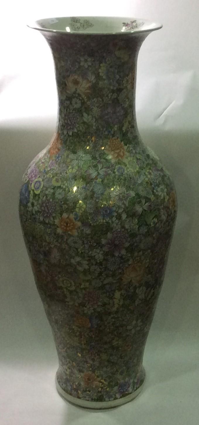 A large 20th century Chinese baluster vase in the thousand flowers pattern, with flared rim and - Bild 6 aus 6