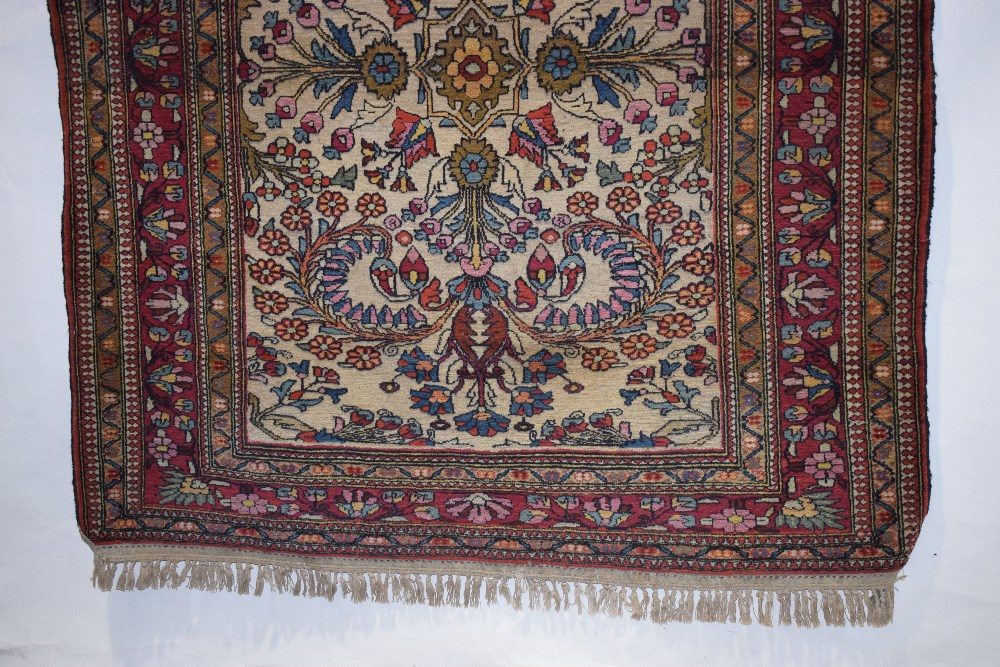 Esfahan rug, central Persia, circa 1930s, 6ft. 6in. x 5ft. 3in. 1.98m. x 1.60m. Very light surface - Image 7 of 9