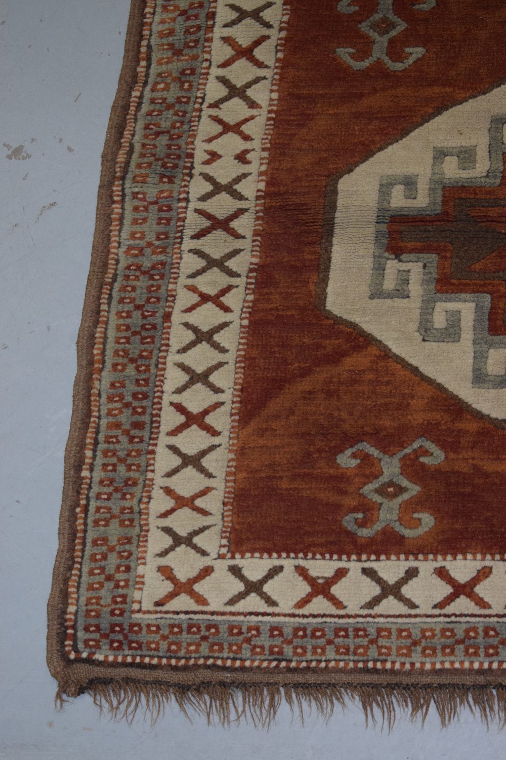 Two Anatolian rugs, the first: Konya kelim, central Anatolia, circa 1940s-50s, 4ft. 11in. X 3ft. - Image 14 of 17
