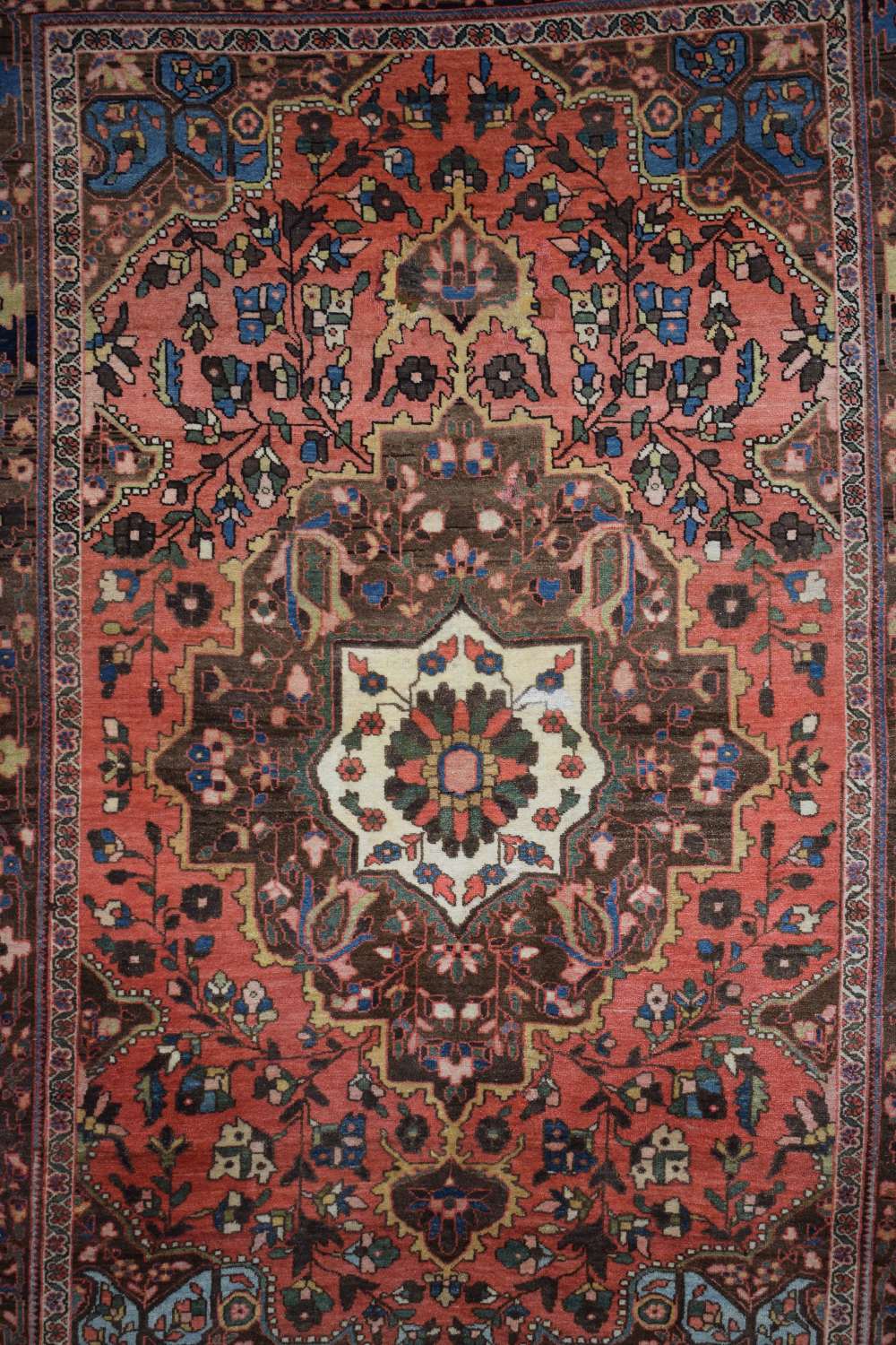 Saruk rug, north west Persia, circa 1930s-40s, 6ft. 8in. X 4ft. 8in. 2.03m. X 1.42m. Slight loss - Image 9 of 10
