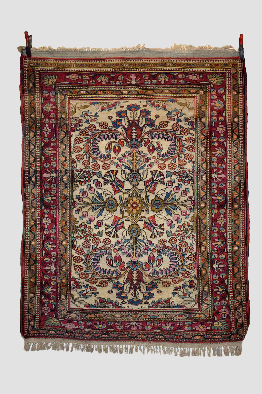 Esfahan rug, central Persia, circa 1930s, 6ft. 6in. x 5ft. 3in. 1.98m. x 1.60m. Very light surface
