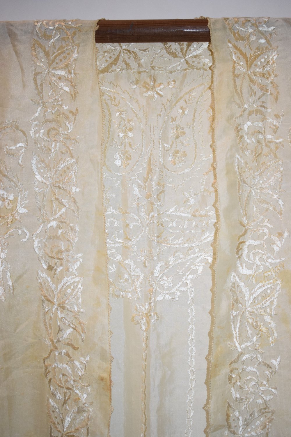 Middle Eastern cream silk Abba, first half 20th century, embroidered in cream floss silk, unlined. - Image 5 of 20