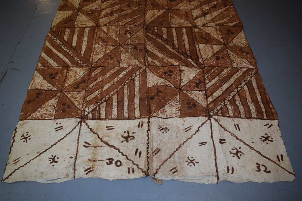 Large Tonga ngatu (tapa cloth), Polynesia, late 19th/early 20th century, 13ft. 6in. x 6ft. 4.12m. - Image 5 of 7