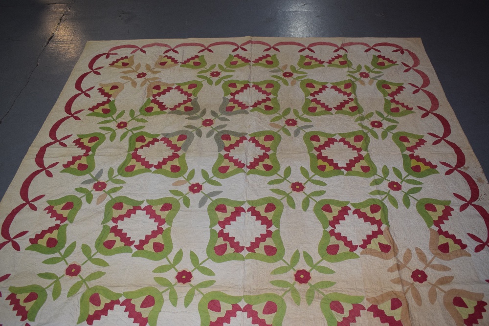 Attractive American applique quilt, mid-19th century, 84in., 213cm. sq. Unlined. Some time spots/ - Image 3 of 7