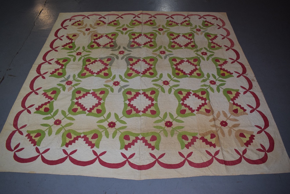 Attractive American applique quilt, mid-19th century, 84in., 213cm. sq. Unlined. Some time spots/ - Image 4 of 7