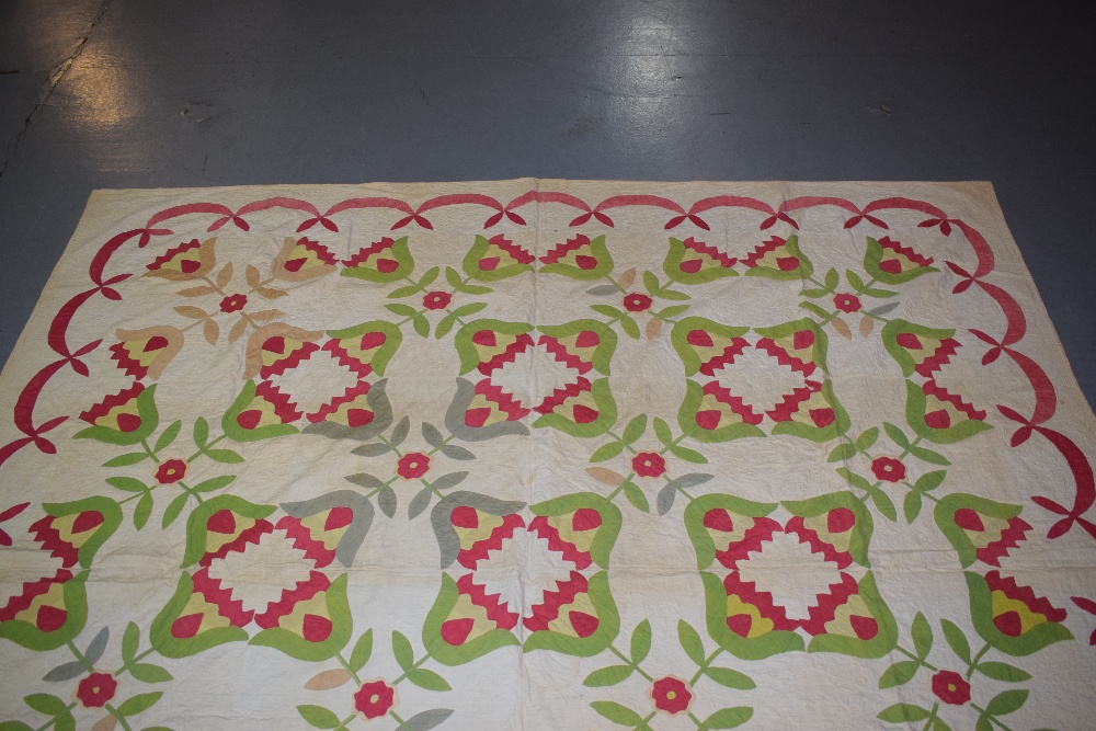 Attractive American applique quilt, mid-19th century, 84in., 213cm. sq. Unlined. Some time spots/ - Image 2 of 7