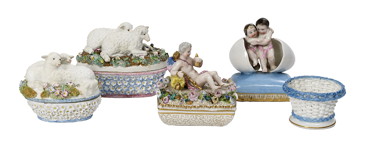 Five Jacob Petit Paris Porcelain Objects