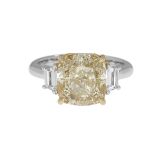 Stunning Yellow and White Diamond Ring