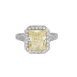 Beautiful Yellow and White Diamond Ring