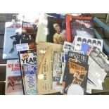 Ice Hockey : Nice lot of books & programmes & odd