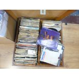 Records : 300+ mixed single in heavy wooden crate