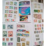 Stamps : Accumulation of 14 Circulated Club Books