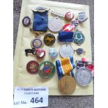 Collectables : Badges - militaria - selection of b