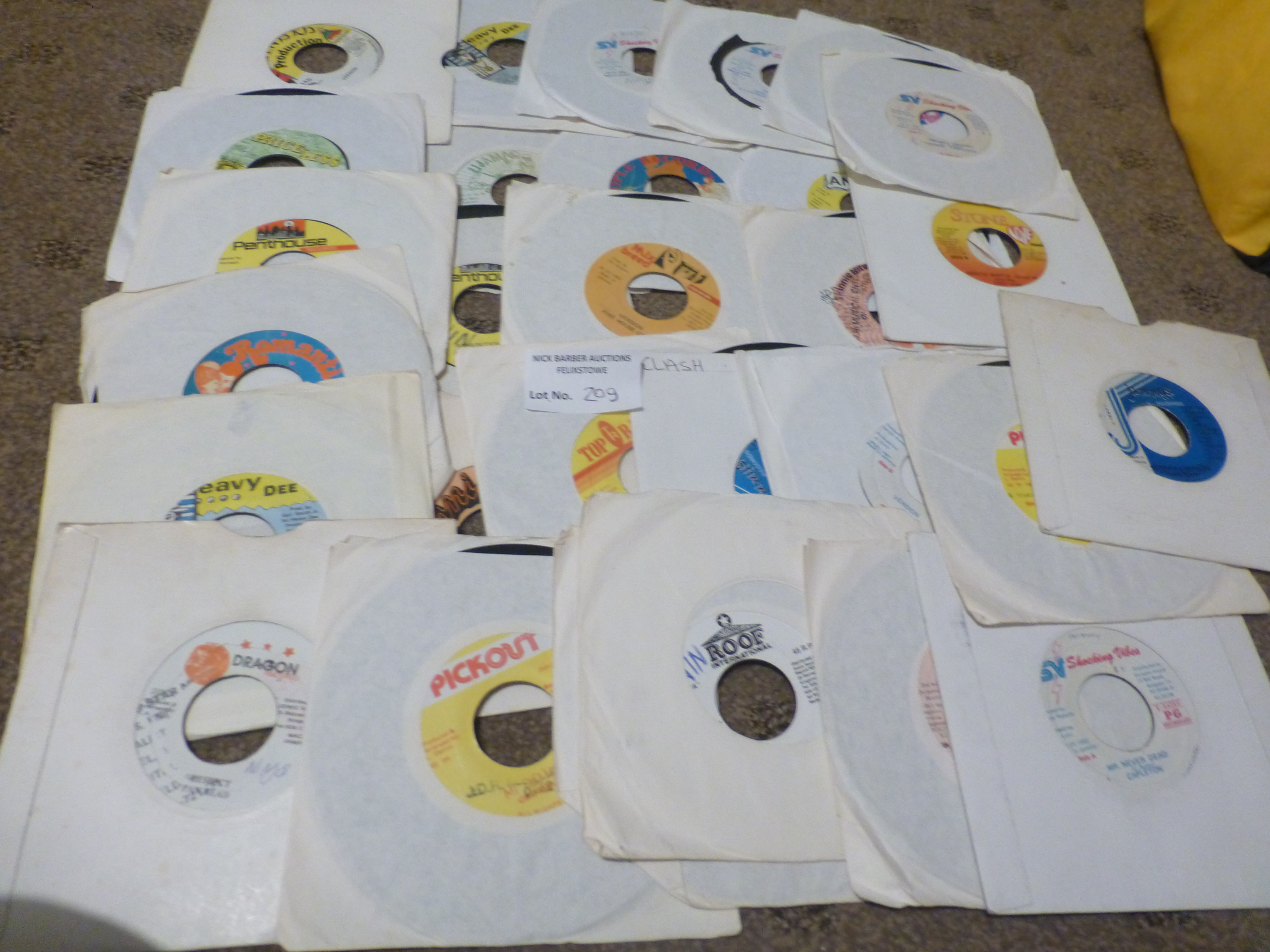 Records : Super collection of Jamaican Reggae 7" s