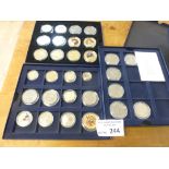 Coins : 3 Westminster cases with commemorative coi