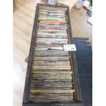 Records : Wooden crate of 250+ 7" singlesv-vgood l