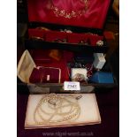 A quantity of costume jewellery in jewellery box, a/f.