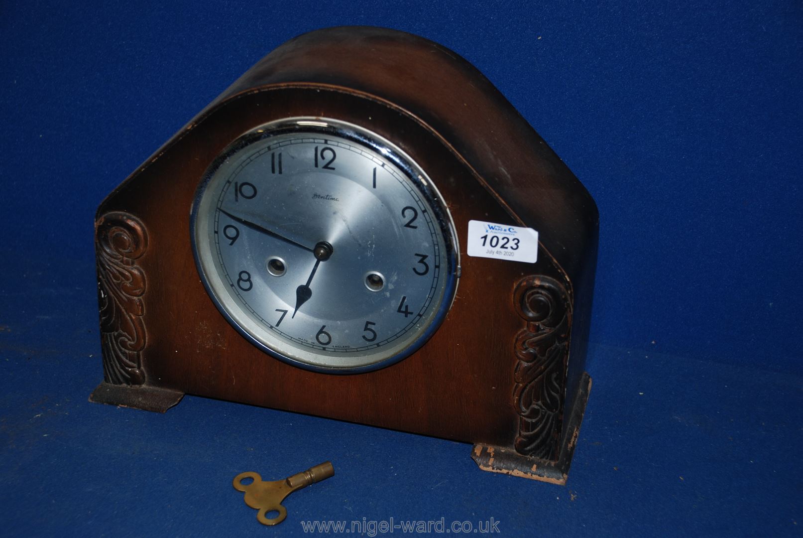 A Bentima mantle Clock with Arabic numerals and key. - Image 2 of 3