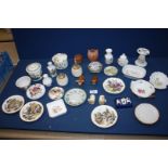 A quantity of small china items including; Portmeirion 'Botanical Gardens' pots, Aynsley bud vases,