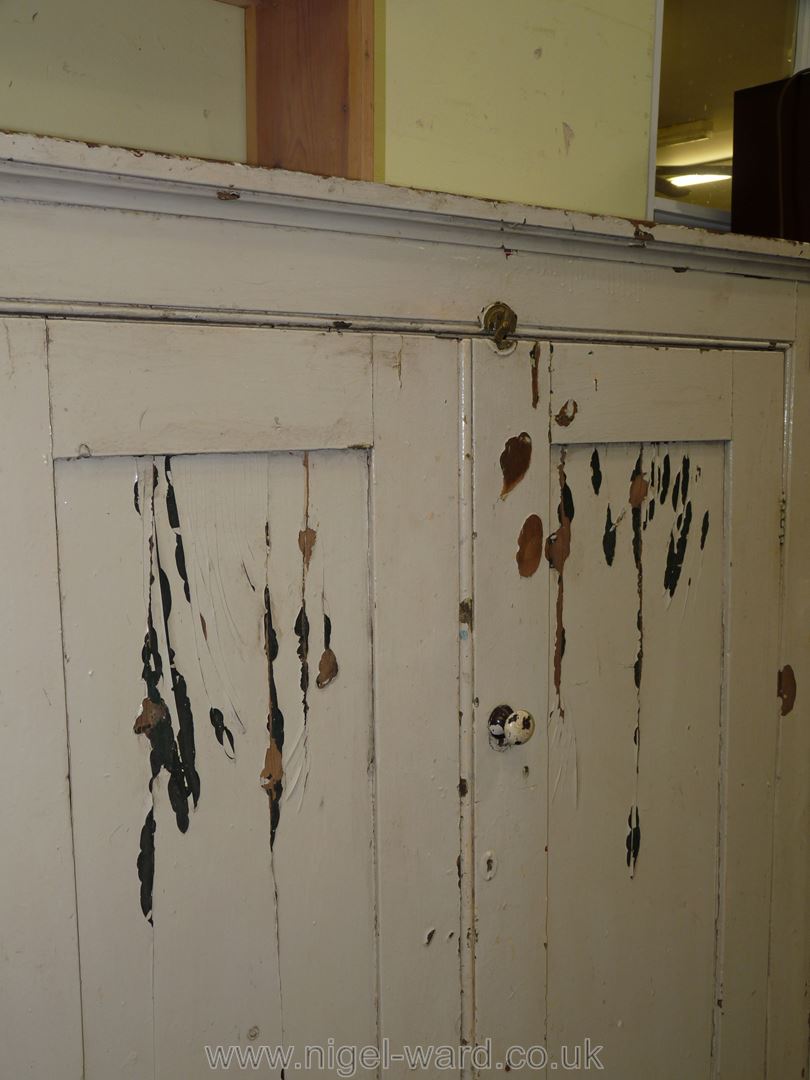 A painted pine housekeepers cupboard 160 cm tall x 127 cm wide. - Image 2 of 6