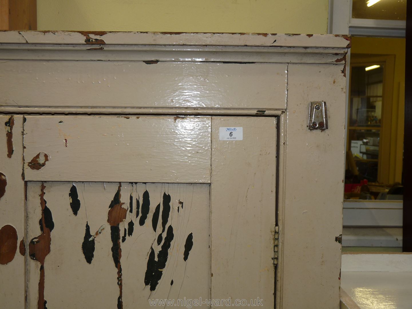 A painted pine housekeepers cupboard 160 cm tall x 127 cm wide. - Image 6 of 6