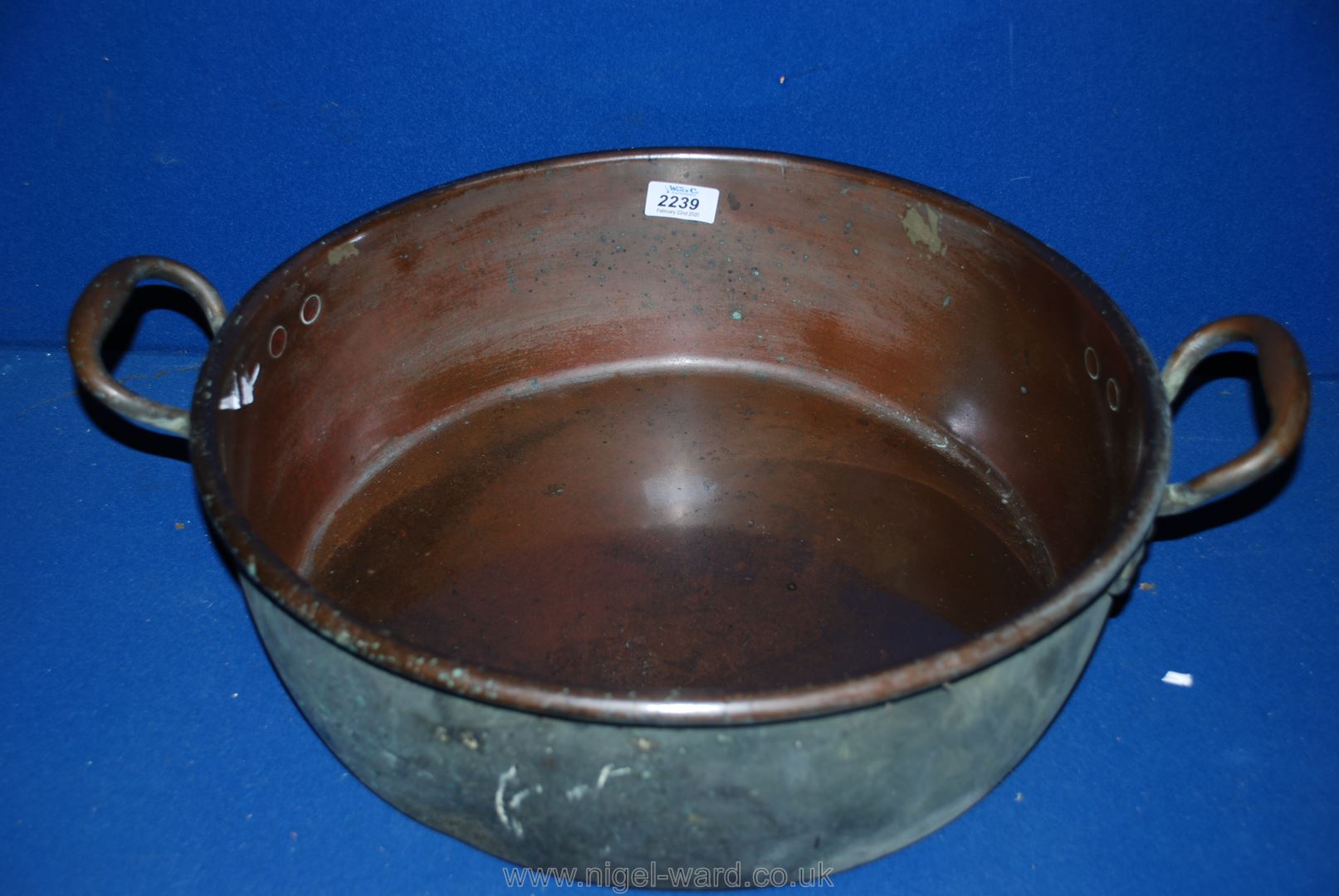 A large Copper jam Pan. 16" diameter. - Image 2 of 3