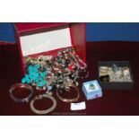 A quantity of Necklaces, bracelets, rings and brooches.