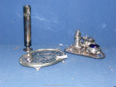 A small quantity of silver plate to include cruet set with blue glass lining, unett platem, trivet,