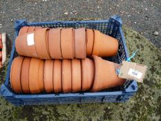 Good quantity of terracotta plant pots