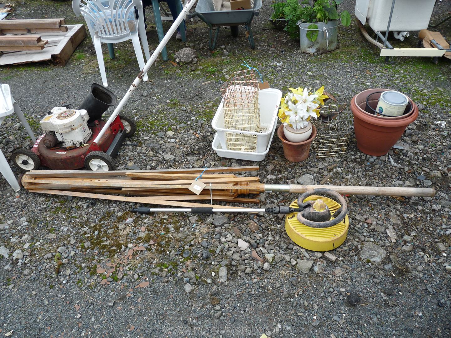 Wooden parasol frame and K'archer pressure washer brush