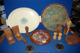 A quantity of miscellanea to include two old trays, wooden bookends, condiment set,