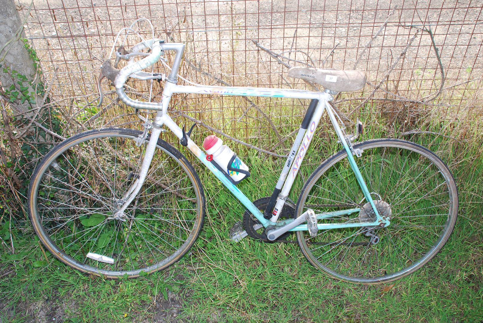 Apollo 10 speed gents racing bike