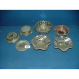 A small quantity of plated items including a pair of Lancelot plated bonbon dishes,