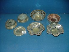 A small quantity of plated items including a pair of Lancelot plated bonbon dishes,