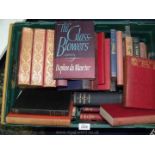 A crate of books to include Daphne du Maurier 'The Glass Blower's',
