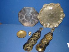 Two horse brasses, a brass tray and frog and two white metal trays.