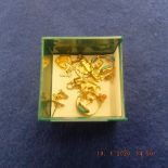 A small quantity of assorted gold jewellery weight 7 grams