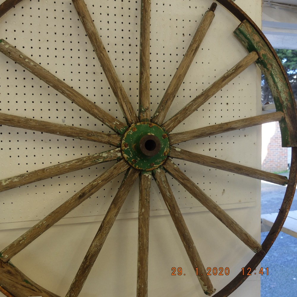 Two Victorian wheels and a old ladder - Image 4 of 4