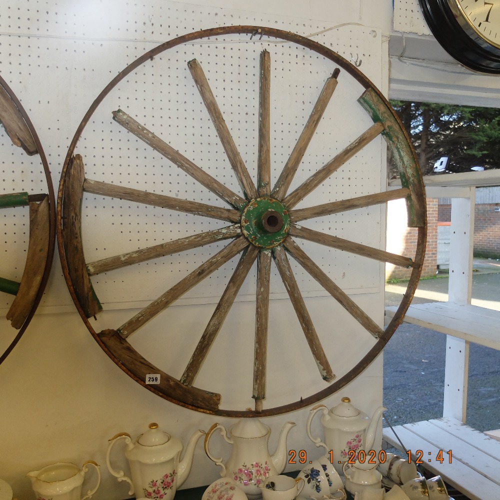 Two Victorian wheels and a old ladder - Image 3 of 4