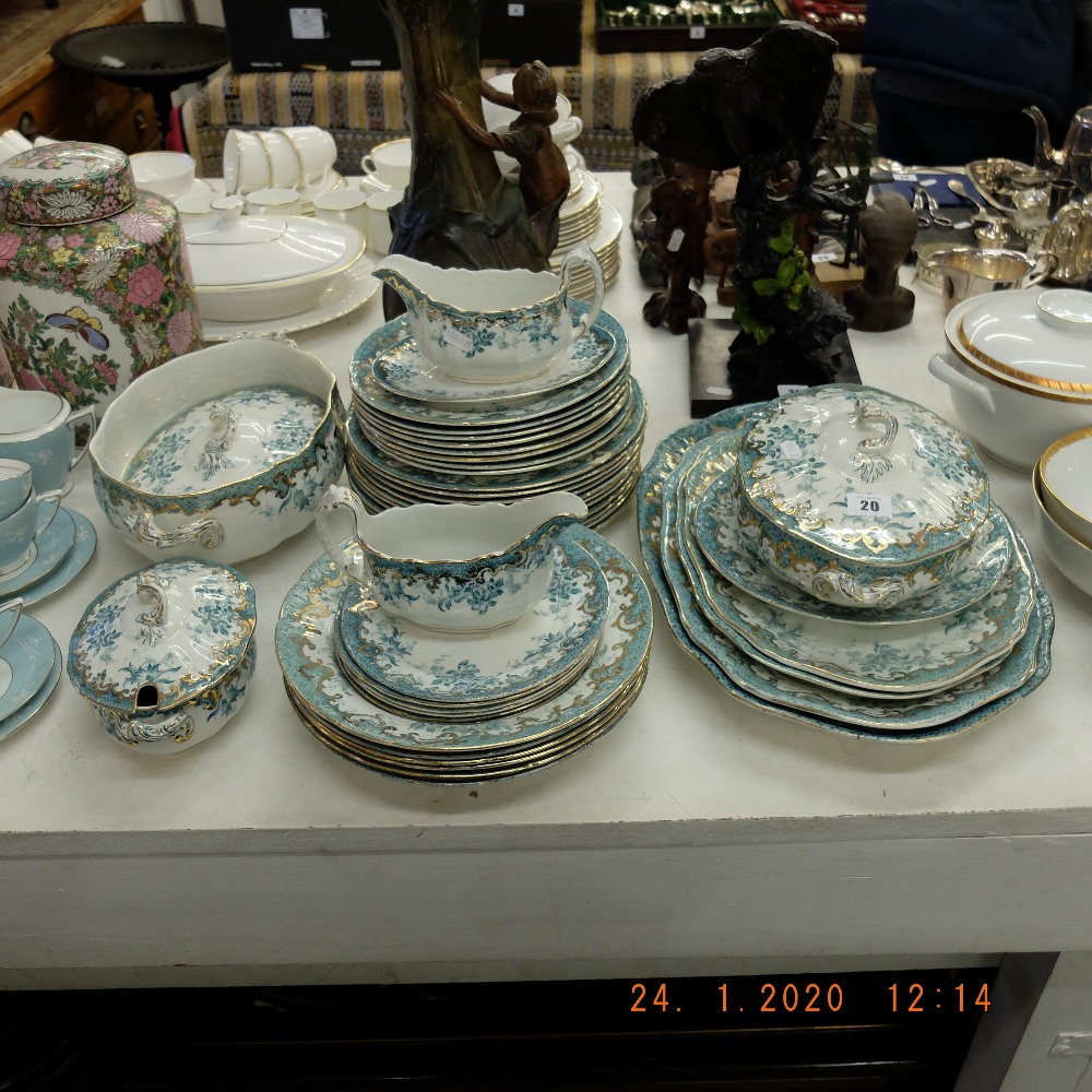 A hadron blue and white dinner set - Image 2 of 3