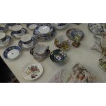 A small quantity of assorted chinaware