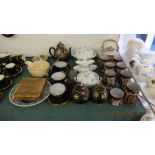 A quantity of assorted chinaware