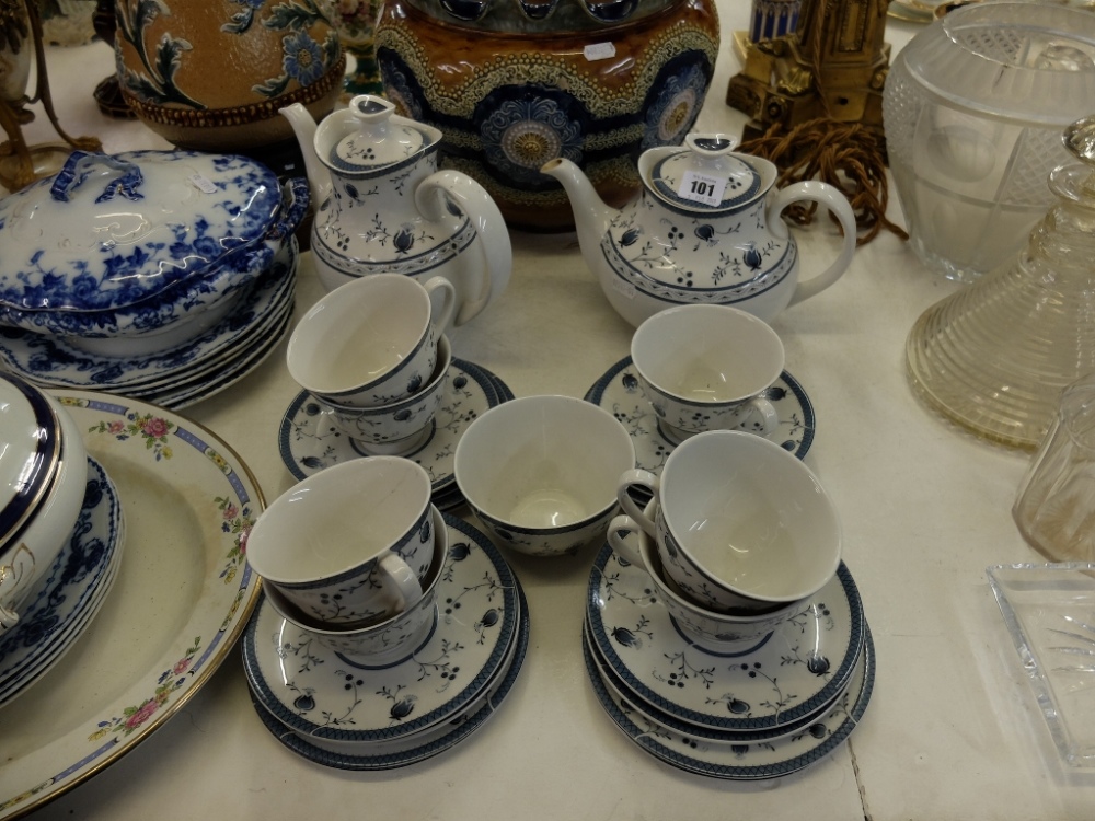 A Royal Doulton Cambridge blue and white tea and coffee service - Image 3 of 7