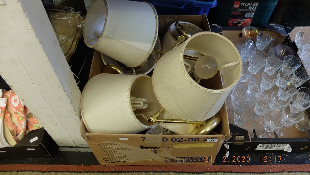 A quantity of 1980s lamps