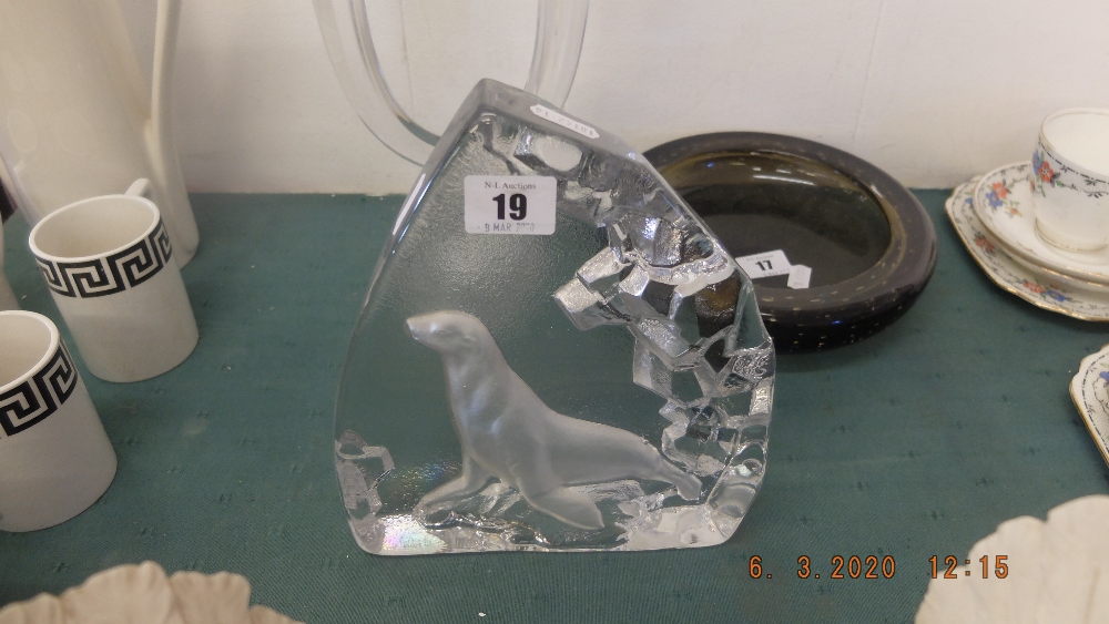 A Goebels glass seal - Image 2 of 4