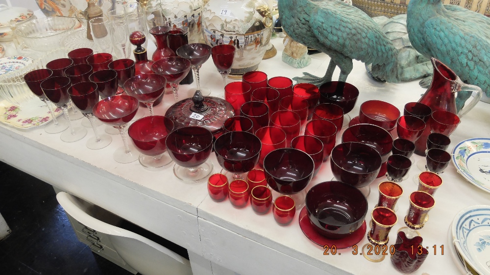 A quantity of ruby glassware - Image 3 of 3