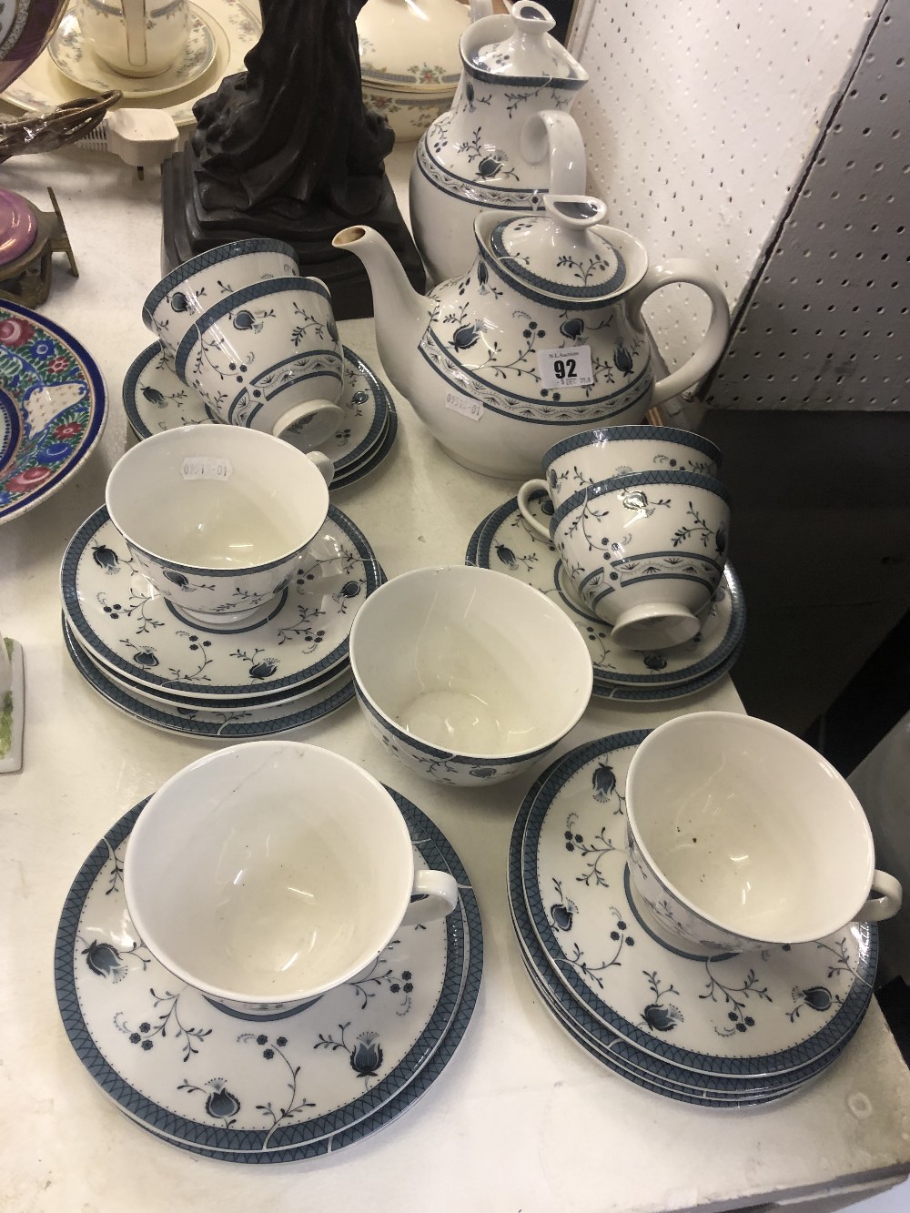 A Royal Doulton Cambridge blue and white tea and coffee service - Image 4 of 9